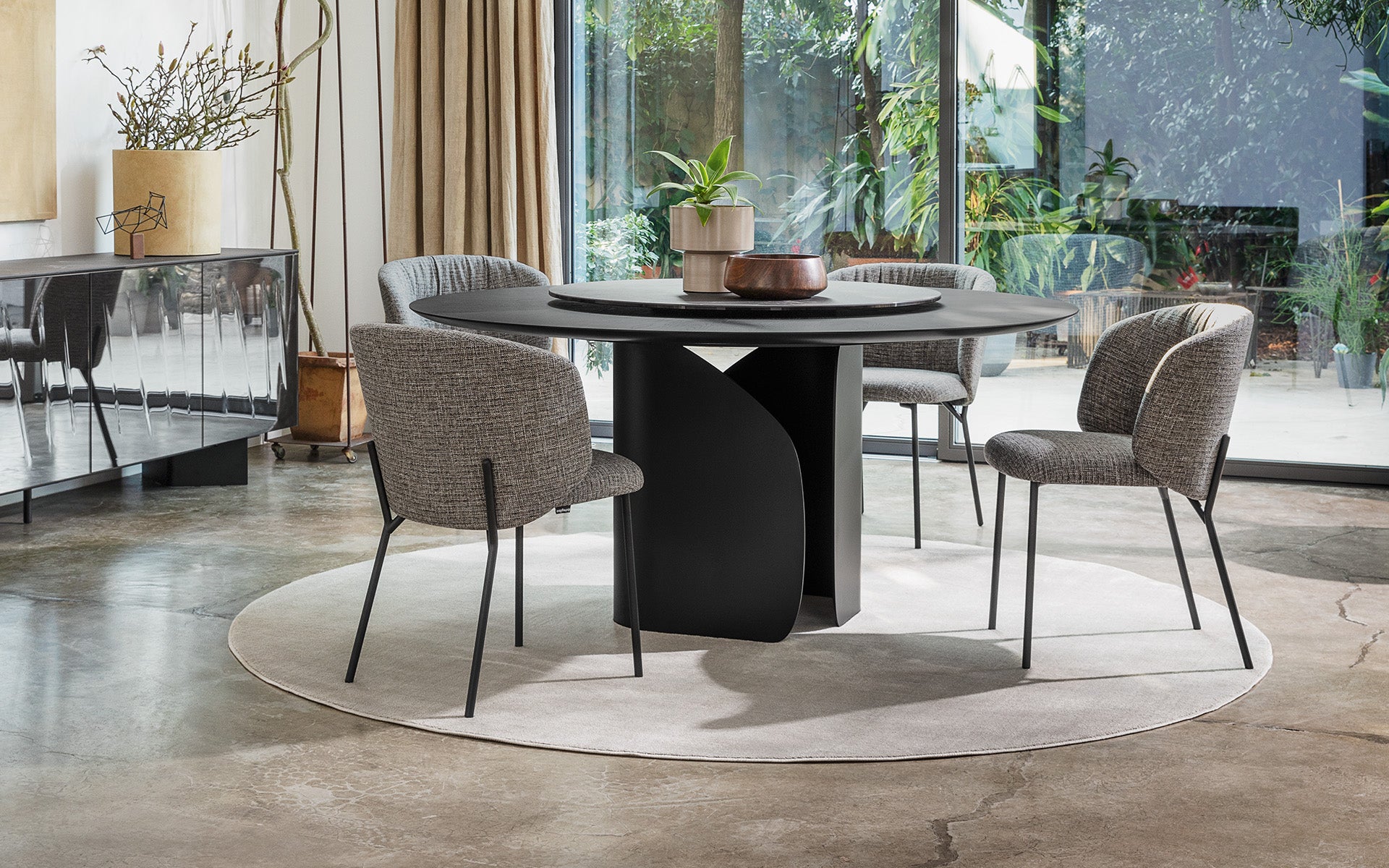 Calligaris Sweel CS2211 dining chair, room setting