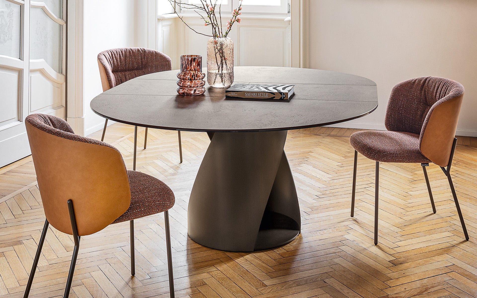 Calligaris Sweel CS2211 dining chair, room setting