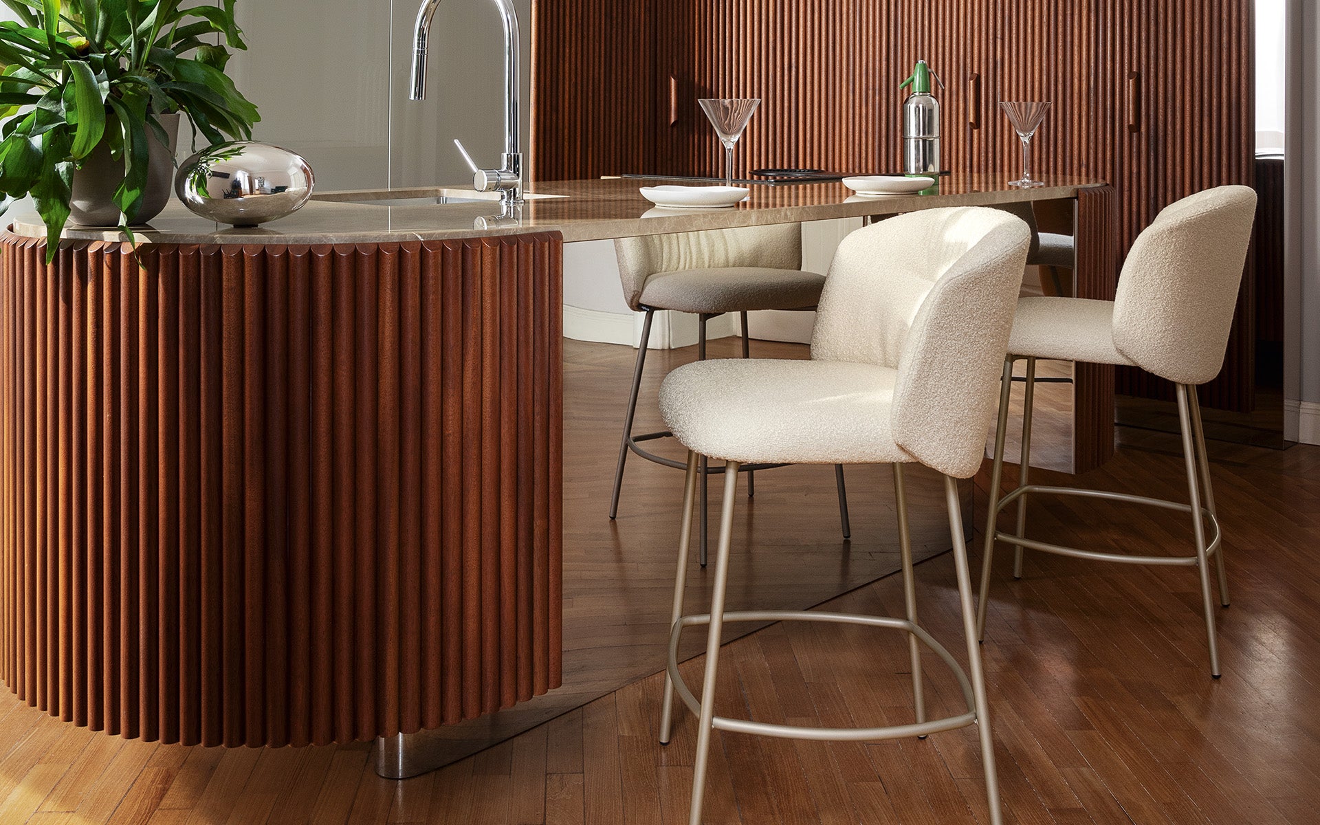 Calligaris Sweel CS2214 counter stool, room setting