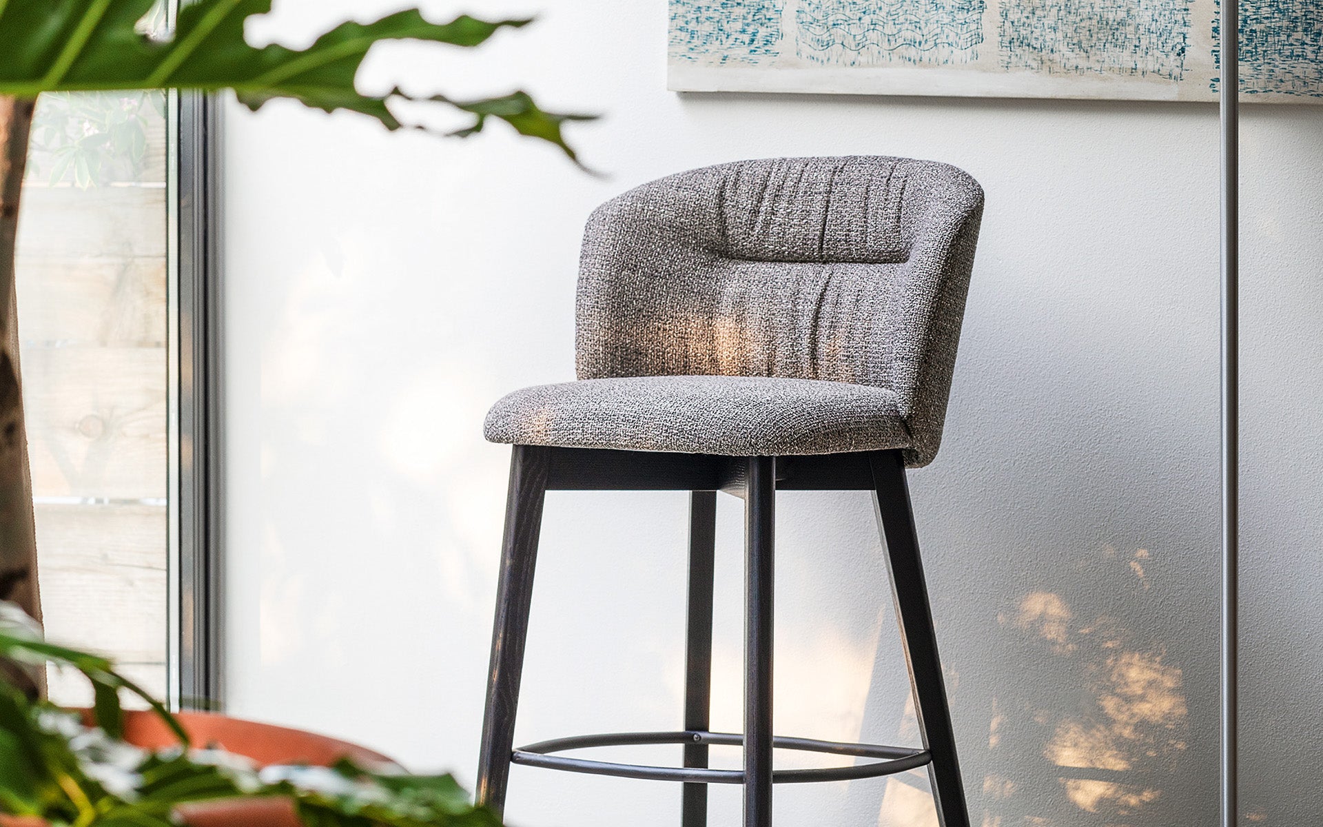 Calligaris Sweel CS2215 counter stool, room setting