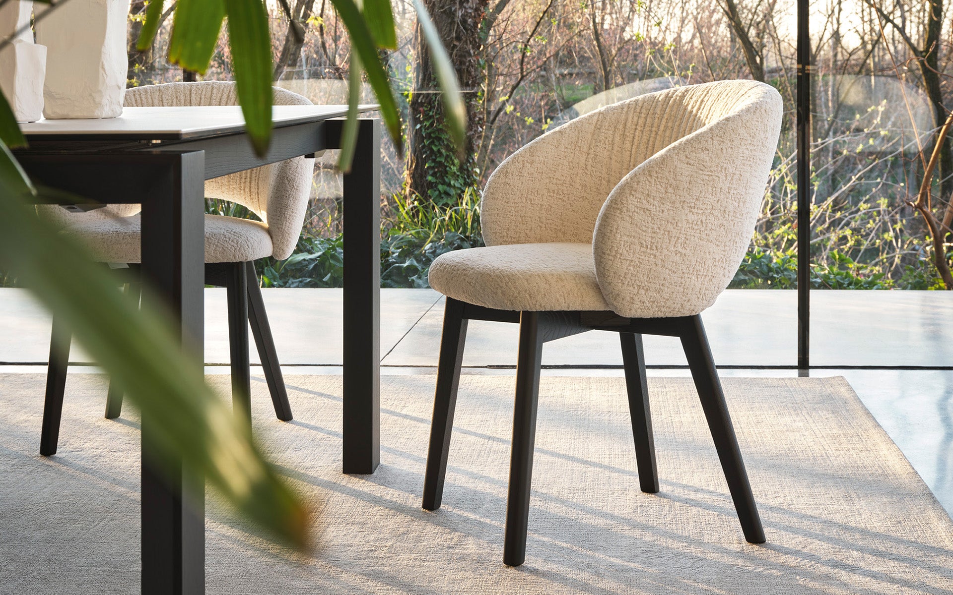 Calligaris Anime CS2247 dining chair, room setting