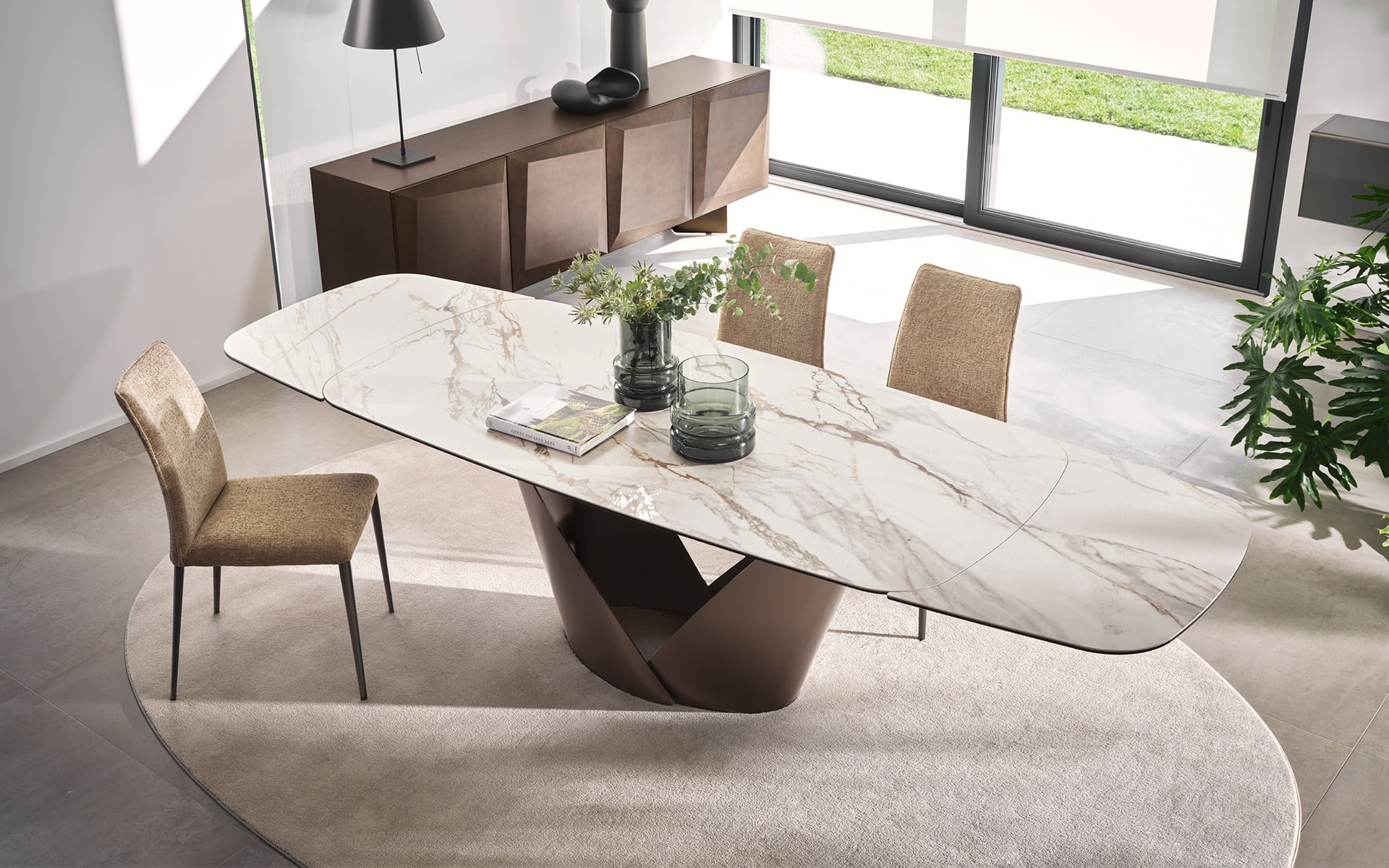 Calligaris Calla CS4159-S 165 extendable dining table, room setting