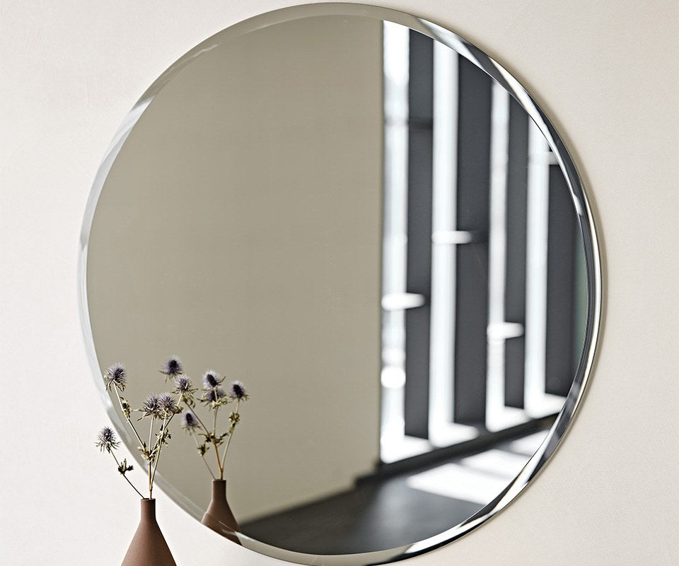 Cattelan Italia Hawaii Round mirror in a room setting